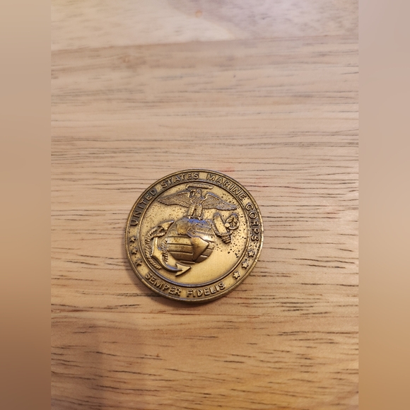 USMC Challenge Gold Coin From 1988/89 - Picture 1 of 5